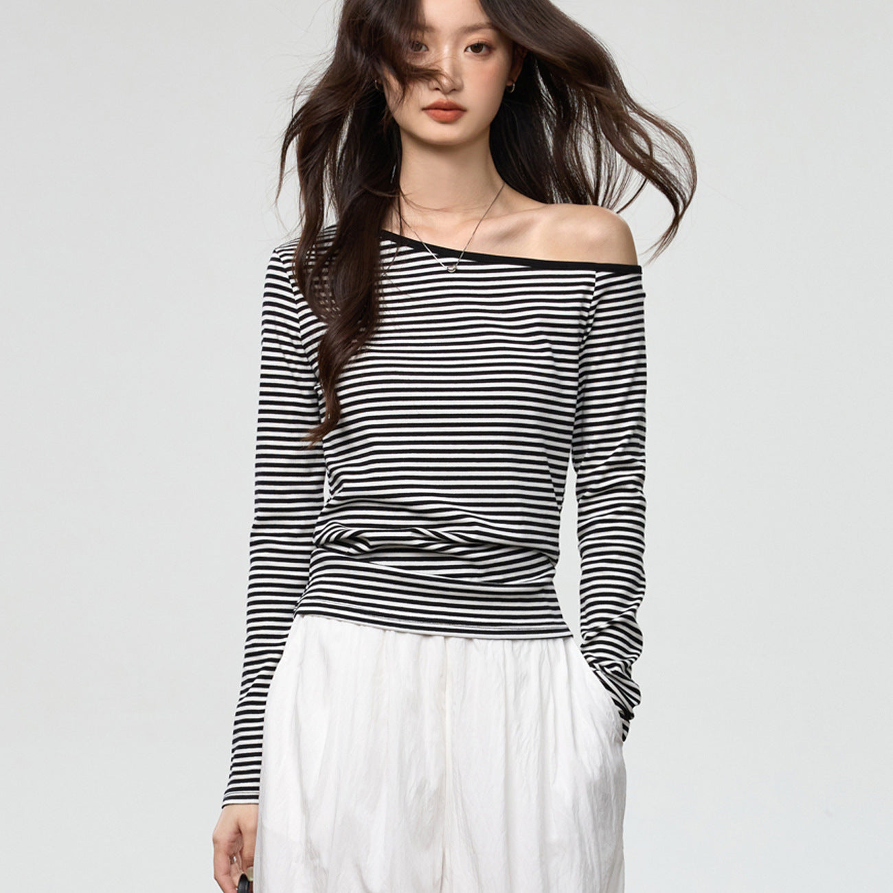 pure cotton, black and white striped t-shirt women's long-sleeved one-word collar slanted shoulder 2026 autumn new slim-fitting and thin Spice Girl top