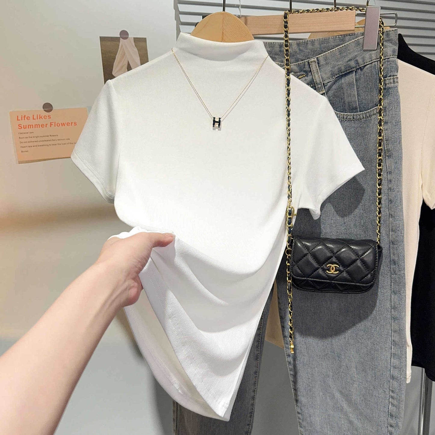 Short-sleeved t-shirt women's slim-fitting sexy shoulder bottoming shirt 2025 with summer daily wear top semi-turtleneck