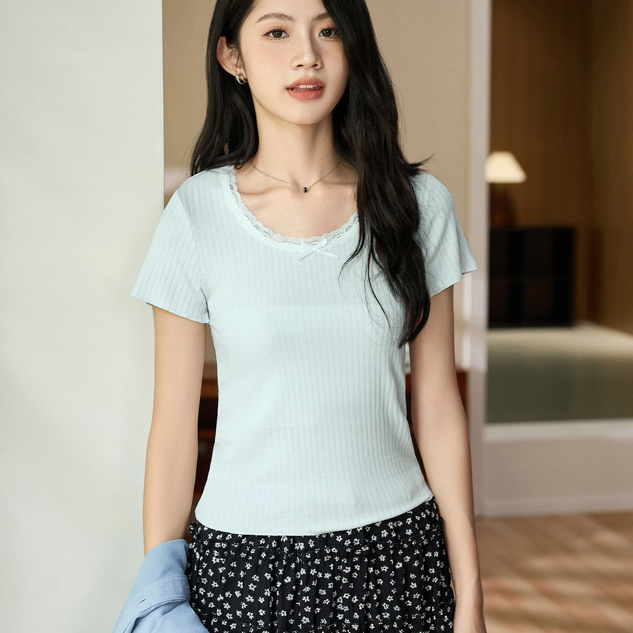 Ballet style pure lace U-neck T-shirt women's 2026 summer new retro short-sleeved curled edge bottoming shirt top