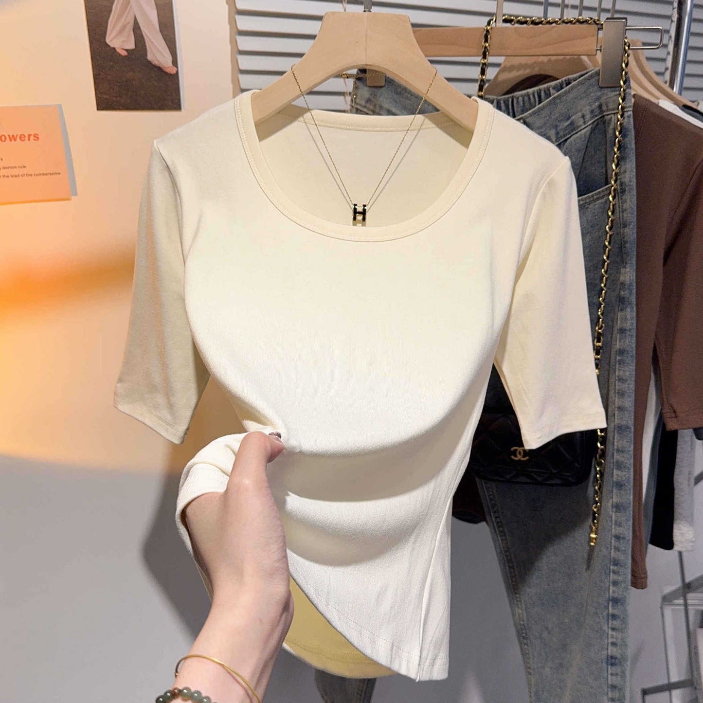 Gray-blue Korean five-quarter-sleeved bottoming shirt T-shirt women's spring versatile half-sleeved U-neck medium-sleeved front shoulder top small shirt