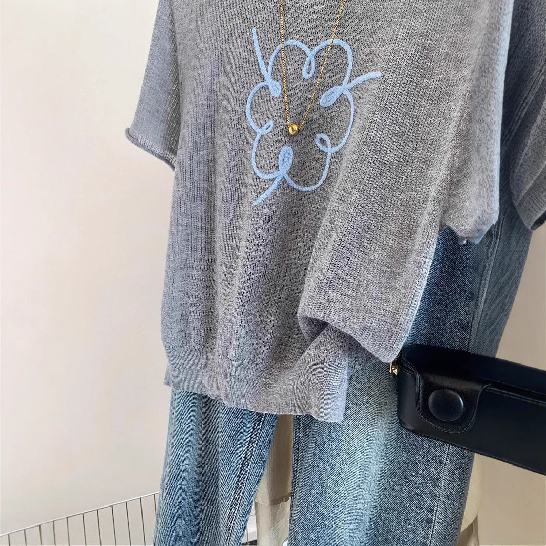 Grey thin ice silk knitted short-sleeved t-shirt women's summer summer 2025 new design half-sleeved front shoulder top