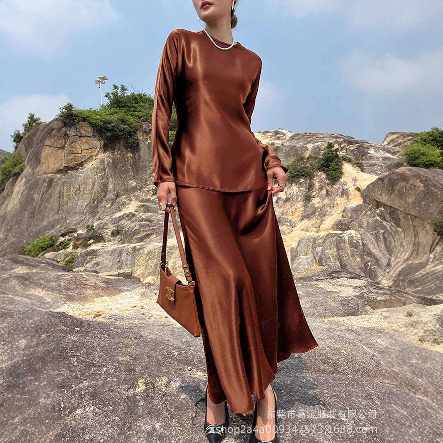 Haute couture spot~ imported acetic acid satin glossy silky slim long-sleeved shirt heavy solid color crew neck top autumn