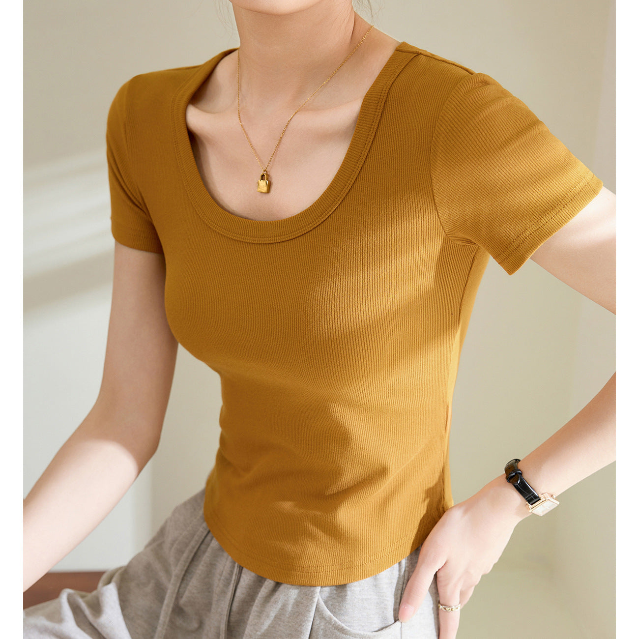[Use good materials] Curved T-shirt women's short-sleeved 2026 summer new high-elastic threaded cotton short round neck bottoming shirt