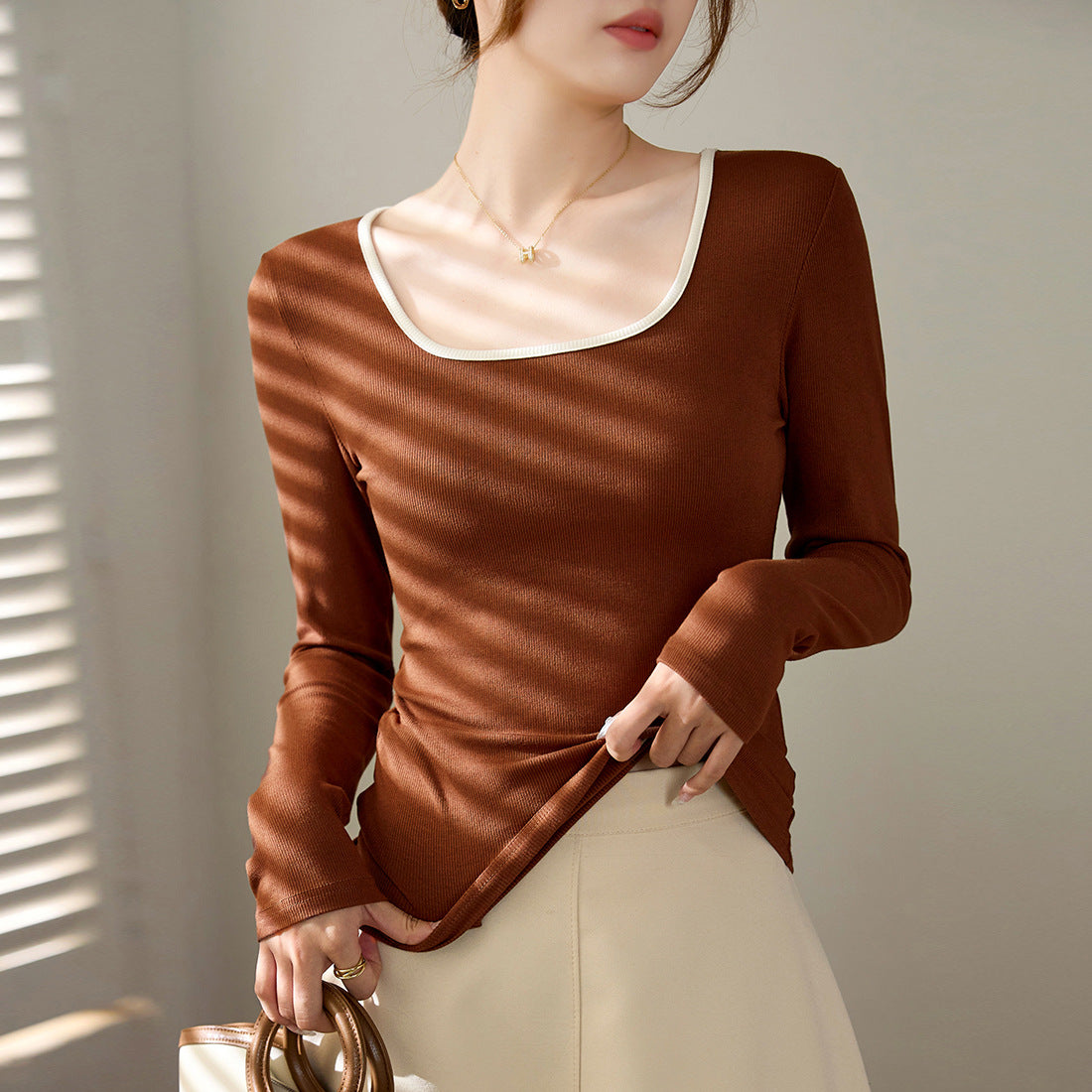 Selection of high elastic thin threaded square neck T-shirt women's long sleeves 2026 autumn and winter new outer wear contrasting color inner bottom top